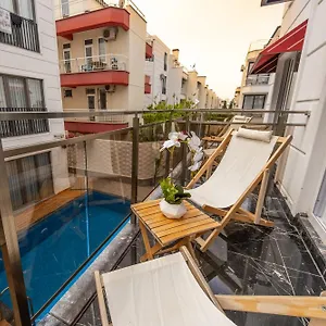 Mrt Lara Apart Otel Antalya